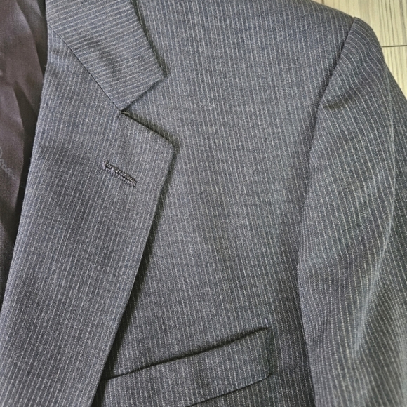Vintage Oscar de la Renta Pinstripe Blazer in Dark Cobalt  Stripe Size 40 Reg - Picture 12 of 13